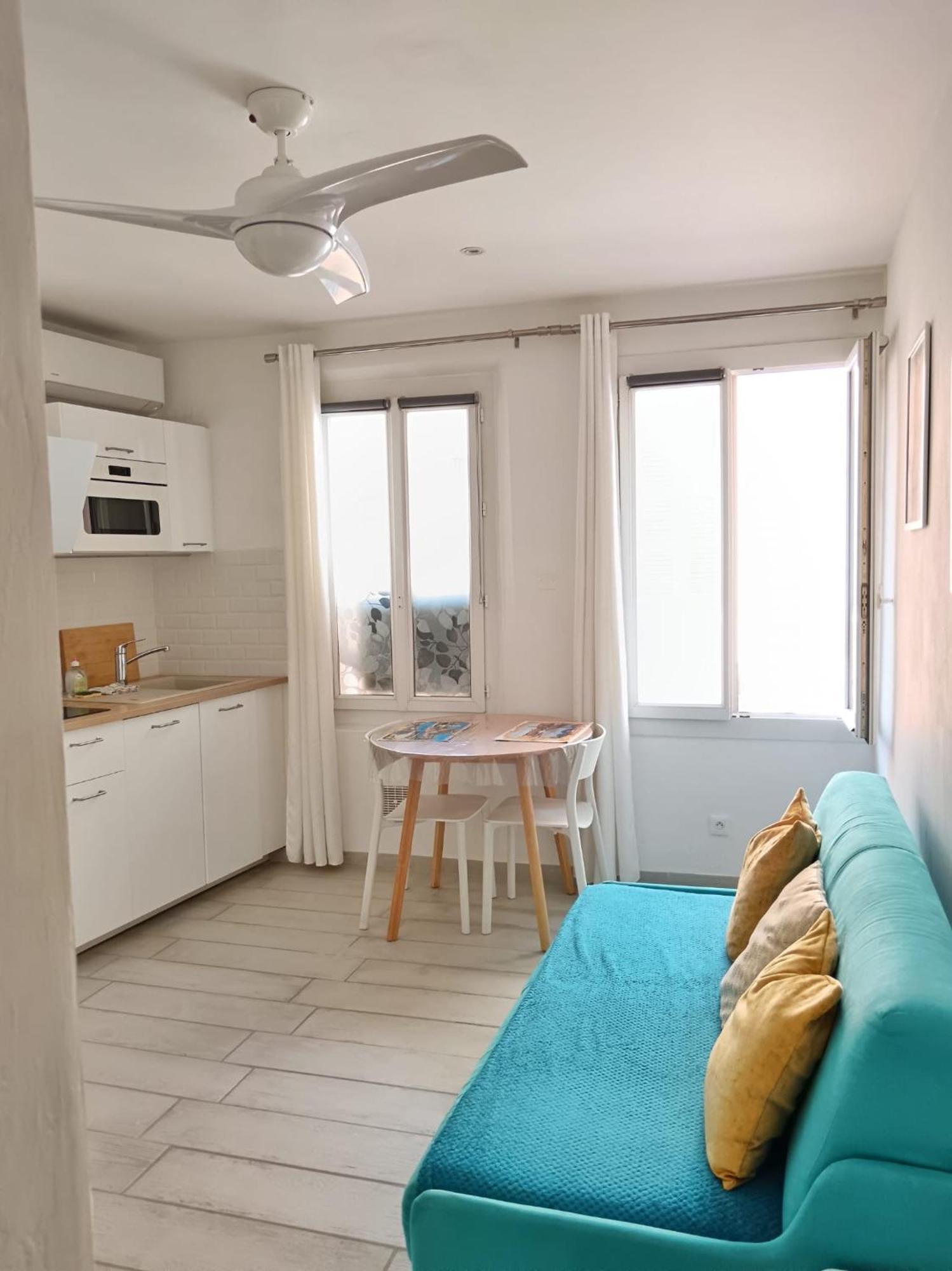 Superbe Studio Sur Le Port Et Rue Pietonne Санари-сюр-Мер Екстериор снимка
